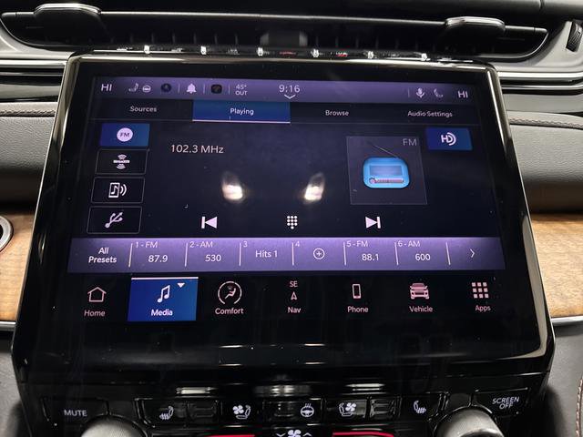 Used 2025 Jeep Grand Cherokee Summit w/ Obsidian Package image 19