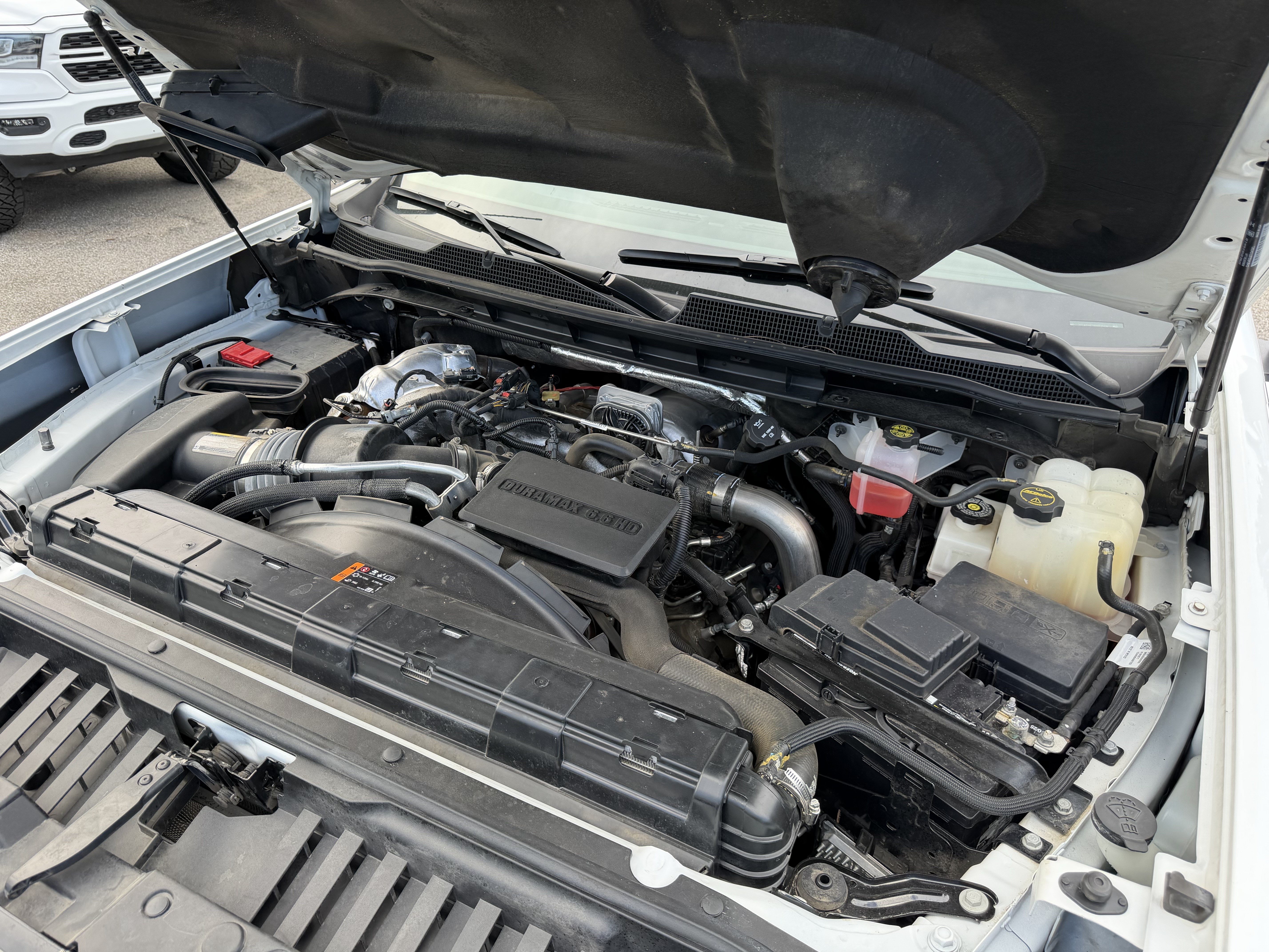 Used 2024 Chevrolet Silverado 2500 High Country w/ High Country Premium Package AWD/4WD image 38