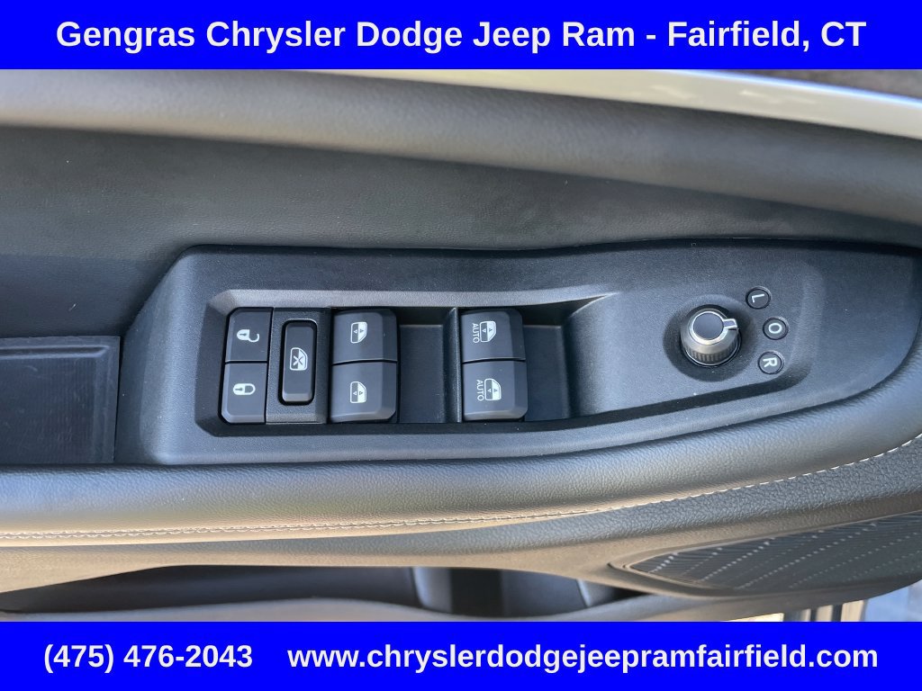 Used 2023 Jeep Grand Cherokee L Limited w/ Luxury Tech Group II AWD/4WD image 46