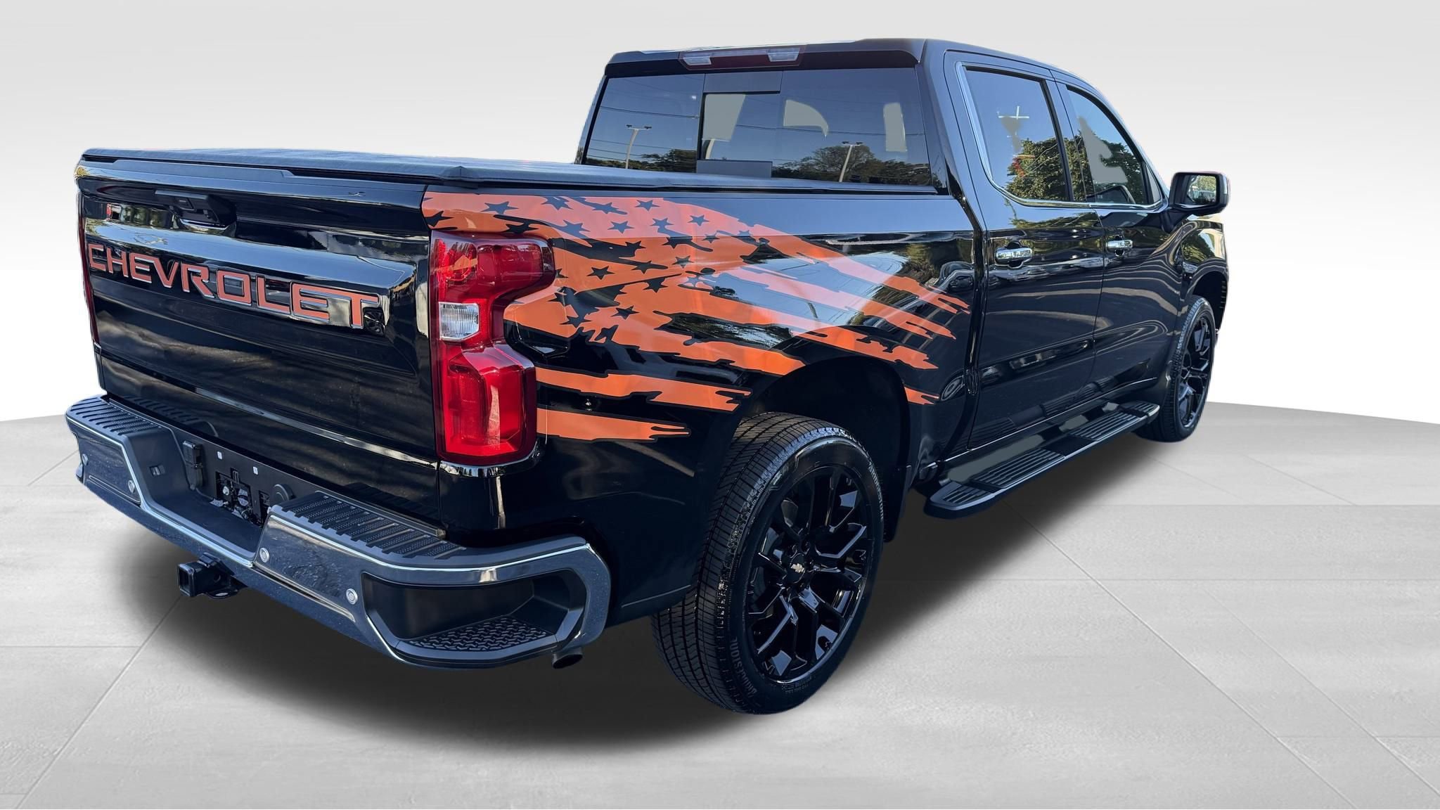 Used 2024 Chevrolet Silverado 1500 LTZ w/ LTZ Convenience Package II image 6