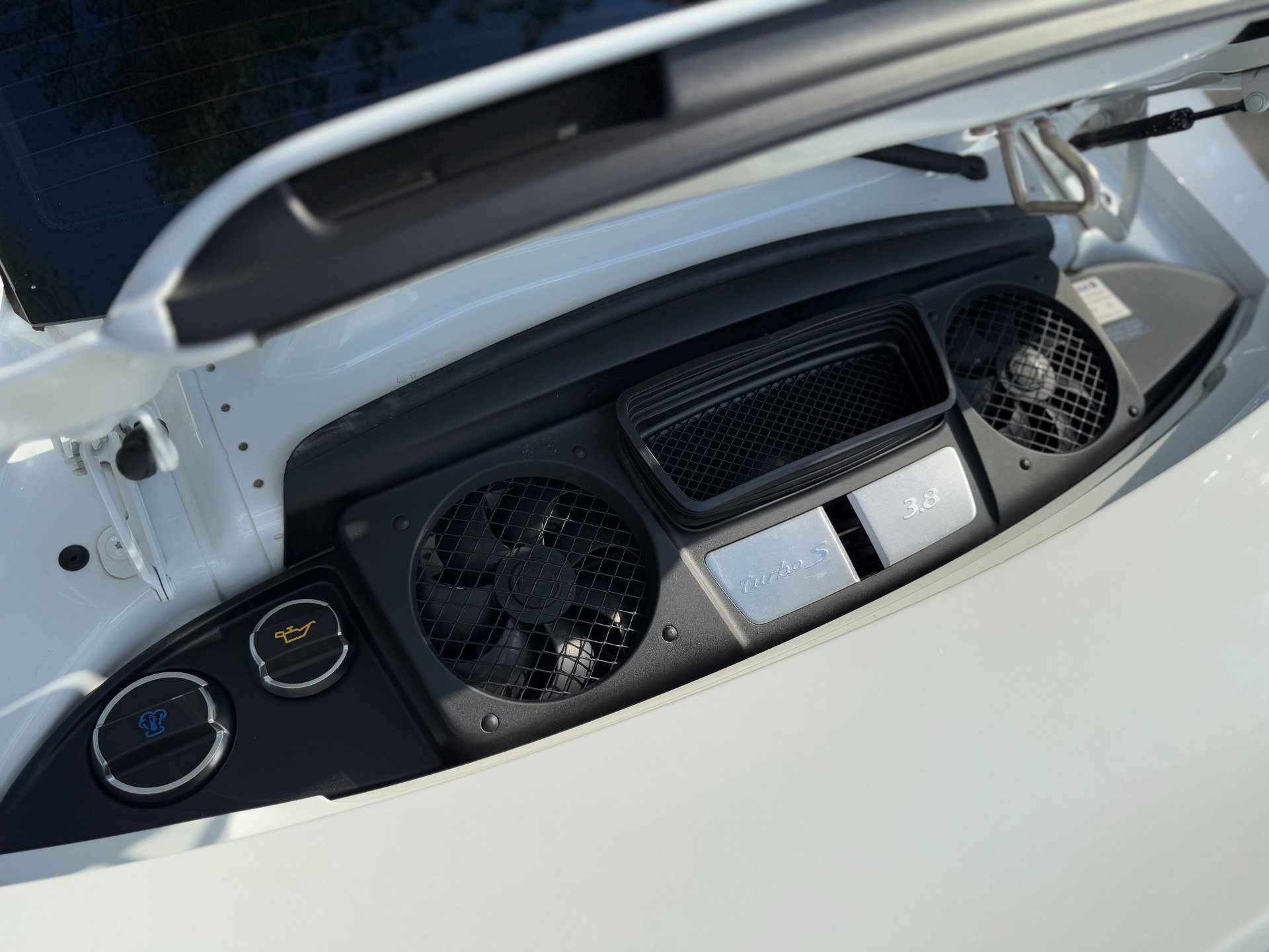 Used 2014 Porsche 911 Turbo S image 58