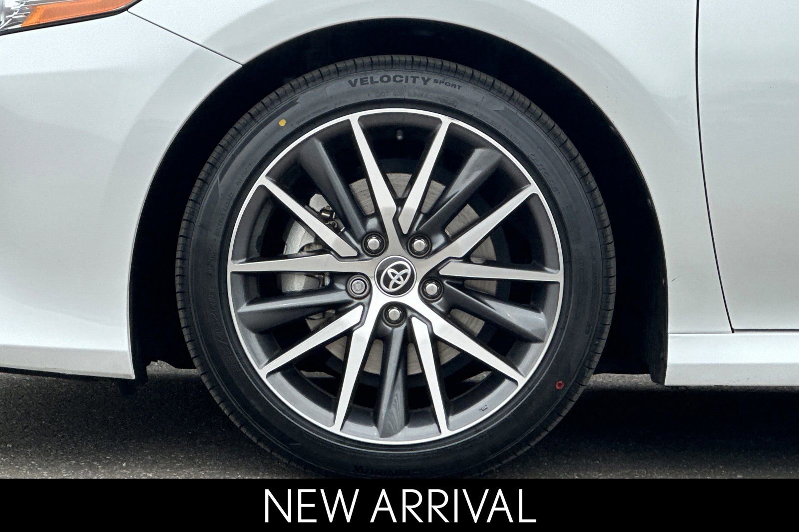 Used 2023 Toyota Camry XLE image 30