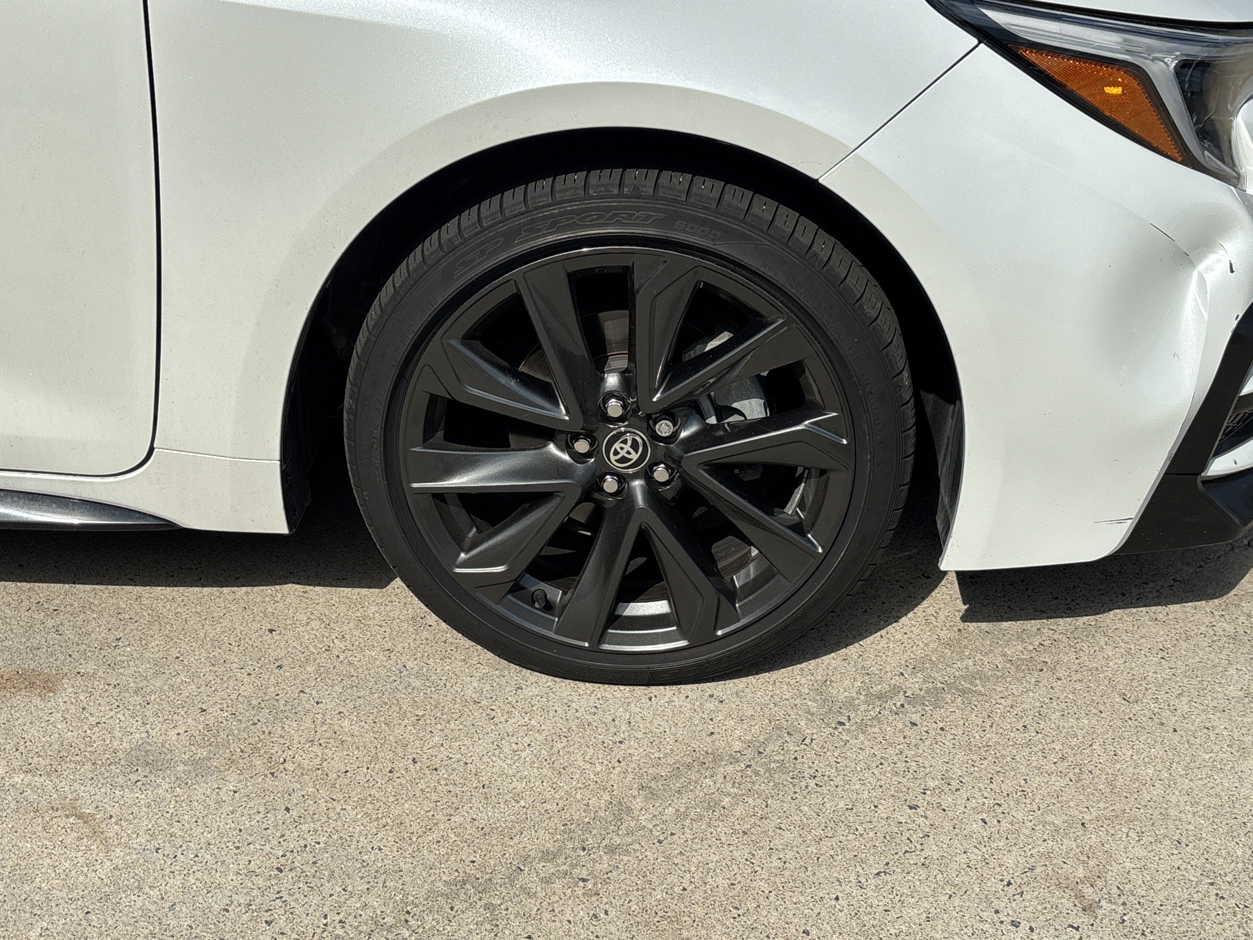 Used 2025 Toyota Corolla XSE FWD image 31