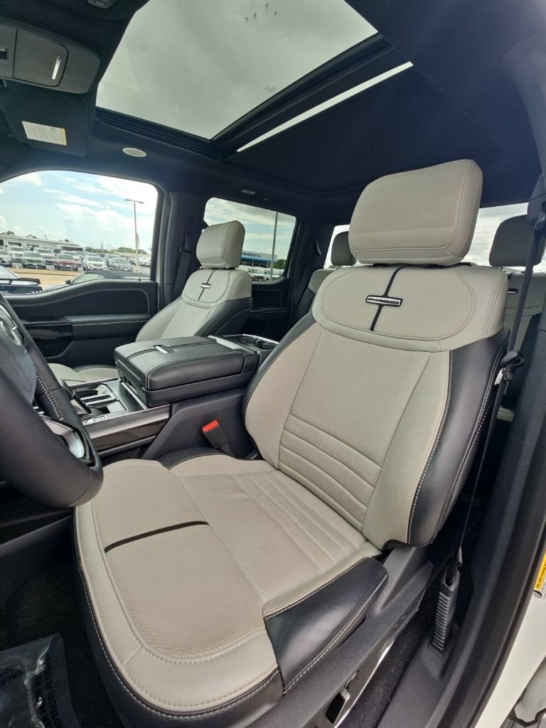 Used 2023 Ford F150 Lightning Platinum AWD/4WD image 23
