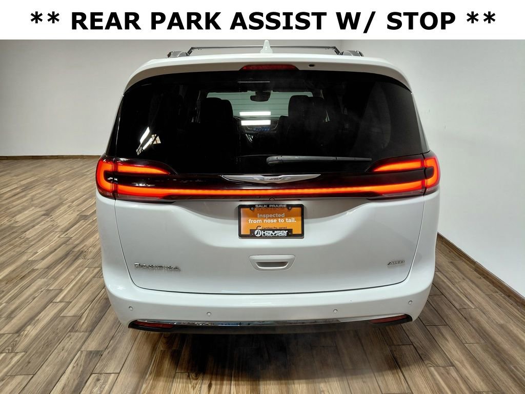 Certified 2021 Chrysler Pacifica Touring-L image 6