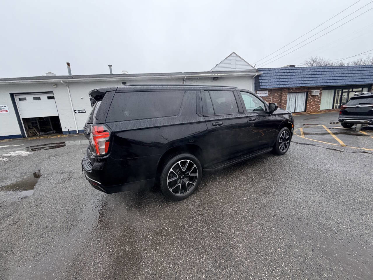 Used 2021 Chevrolet Suburban RST image 10