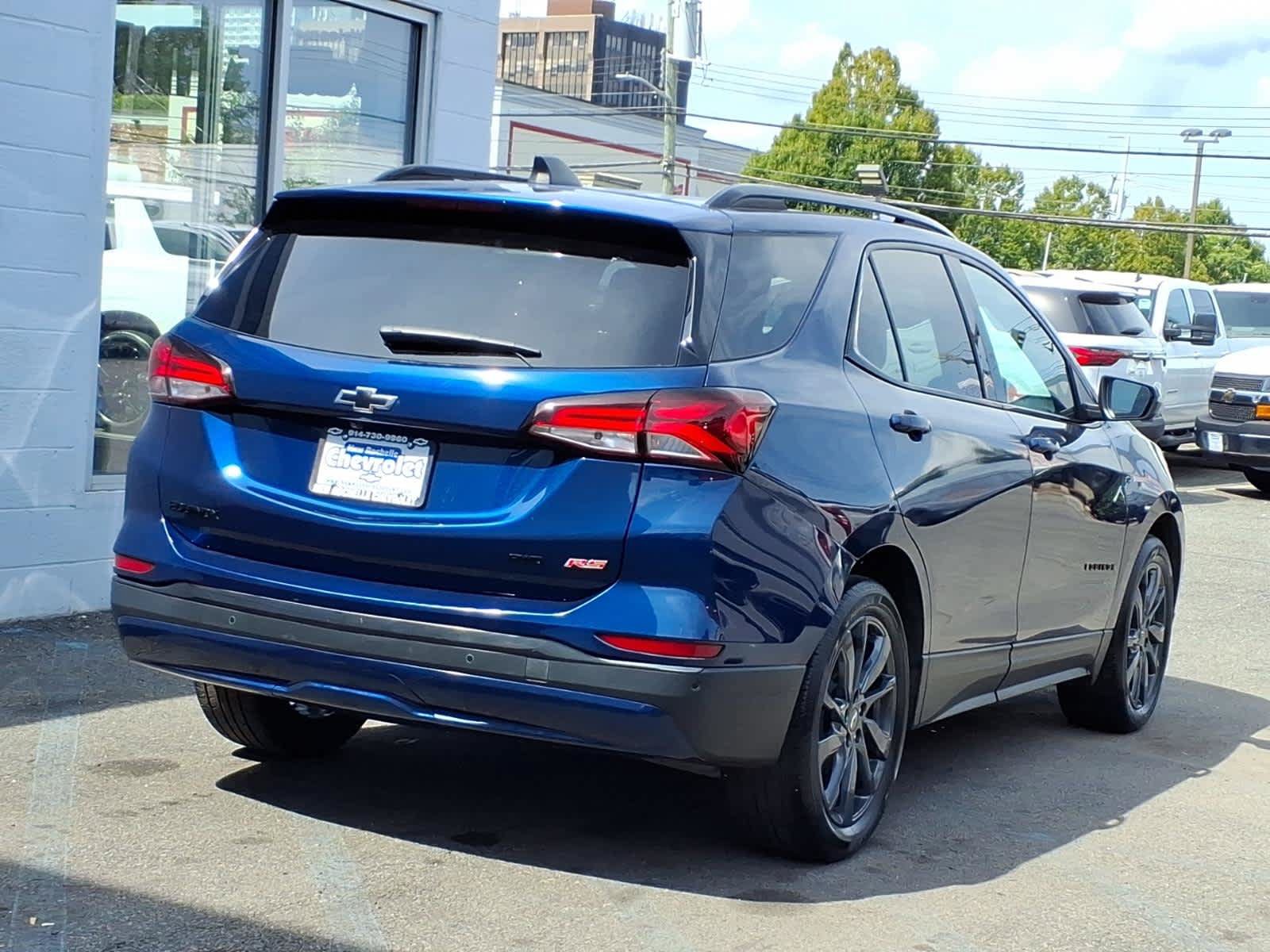 Used 2022 Chevrolet Equinox RS w/ RS Leather Package AWD/4WD image 6
