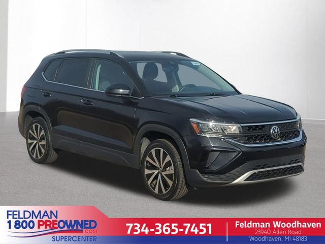 Used 2024 Volkswagen Taos SE image 1