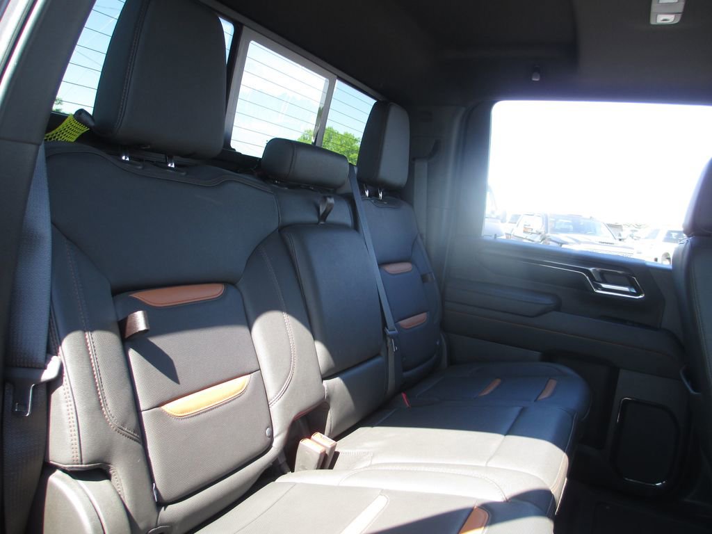 Used 2024 GMC Sierra 2500 AT4 w/ AT4 Premium Plus Package AWD/4WD image 25