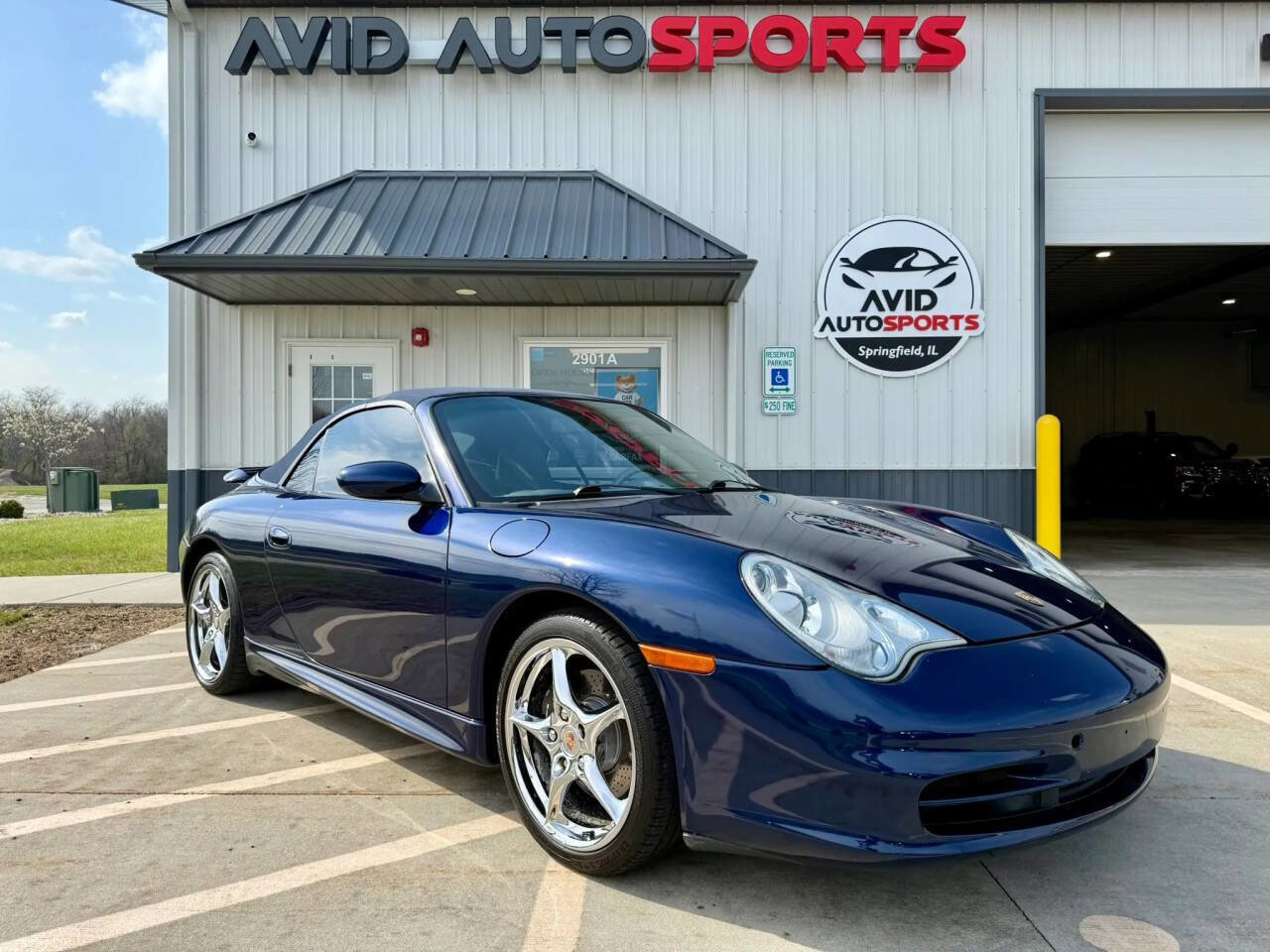 Used 2003 Porsche 911 Carrera RWD image 2