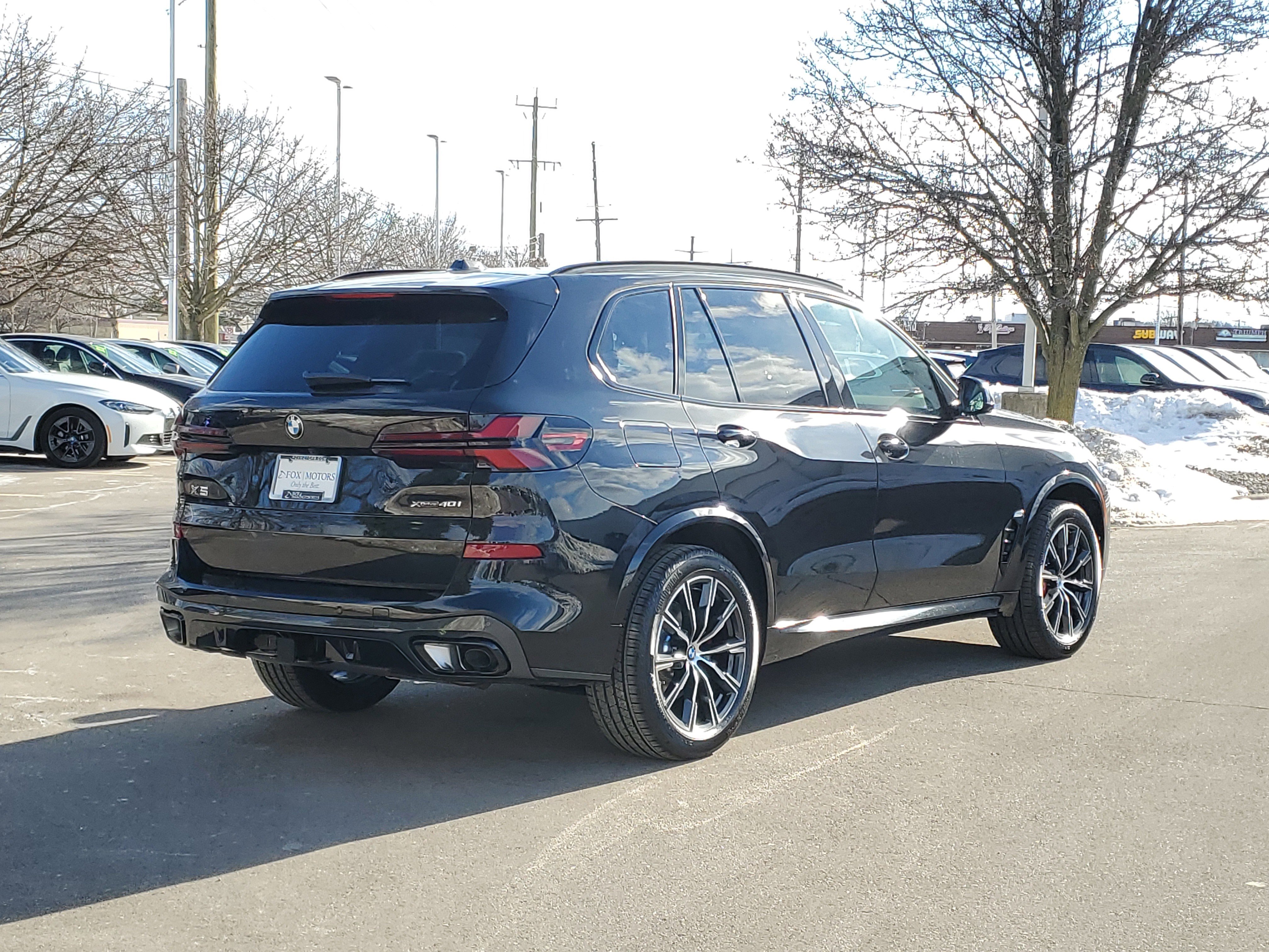 New 2026 BMW X5 xDrive40i w/ M Sport Package image 3