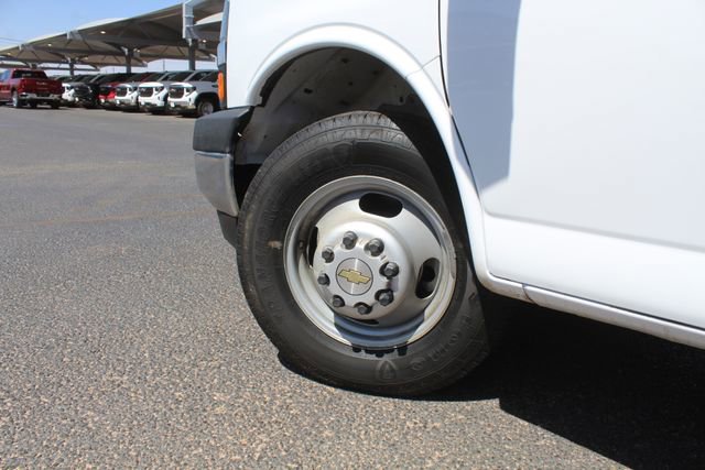 Used 2017 Chevrolet Express 3500 image 11