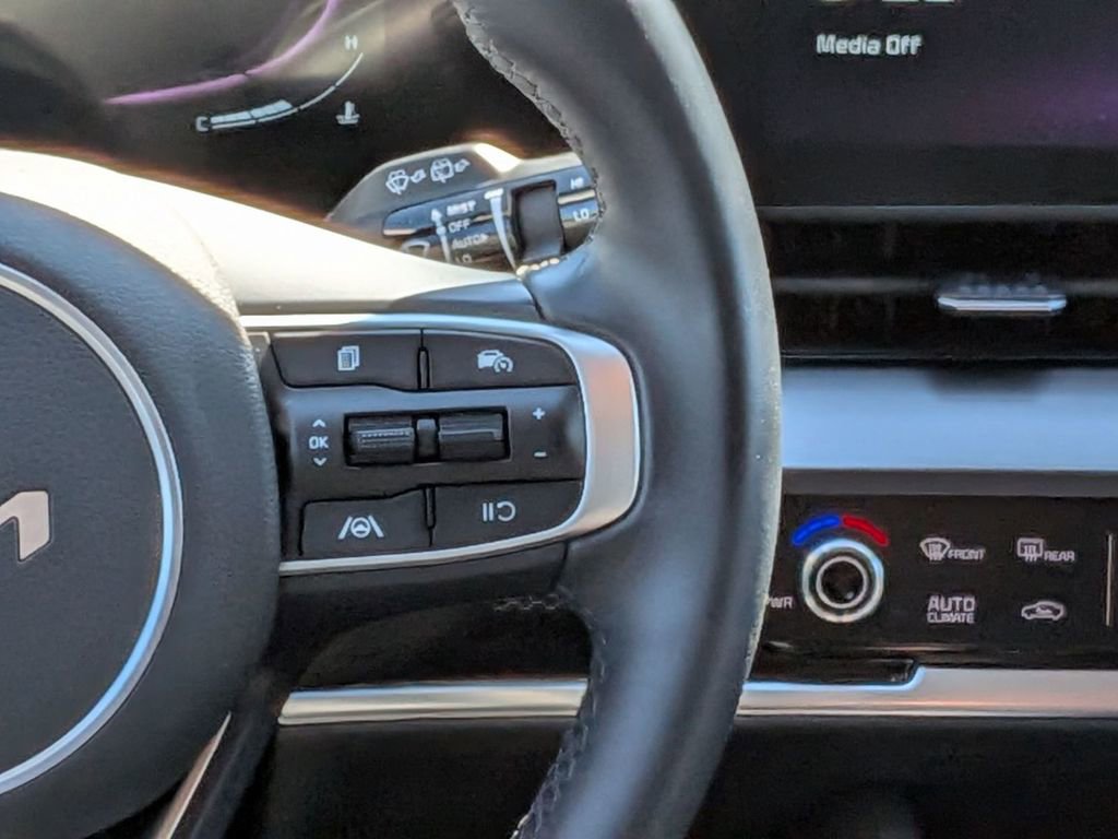Used 2024 Kia Sportage EX image 20
