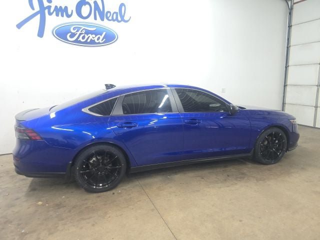 Used 2023 Honda Accord Sport image 3