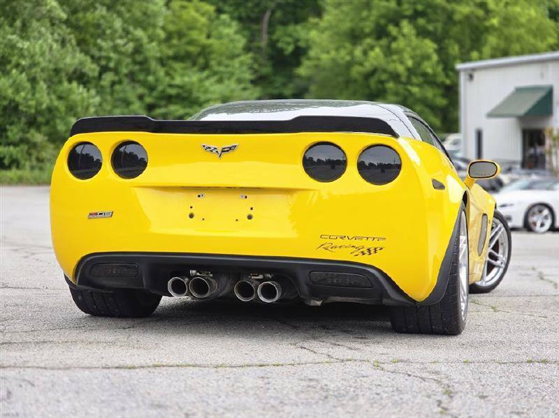 Used 2006 Chevrolet Corvette Z06 w/ Preferred Equipment Group RWD image 5