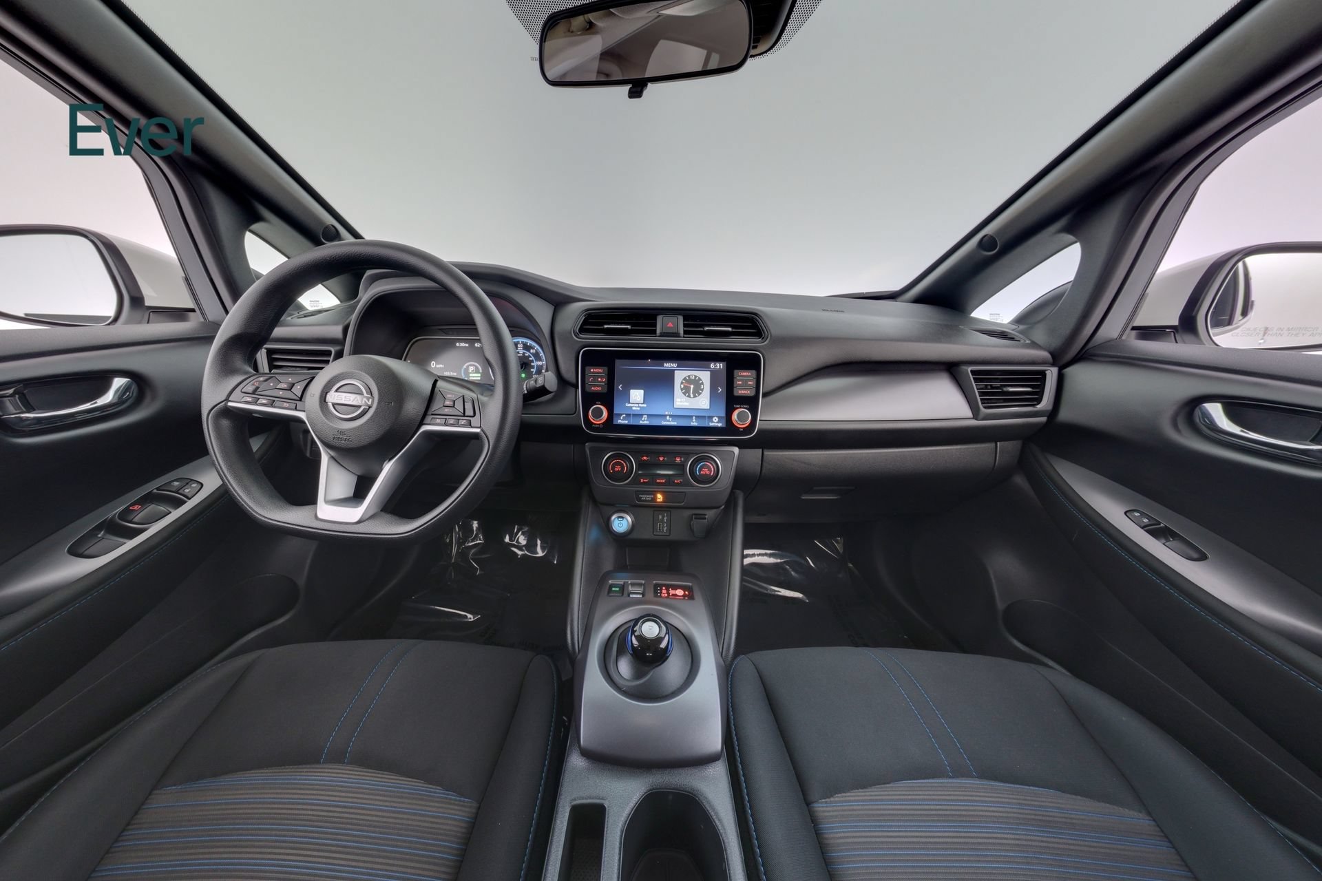 Used 2025 Nissan Leaf S FWD image 26