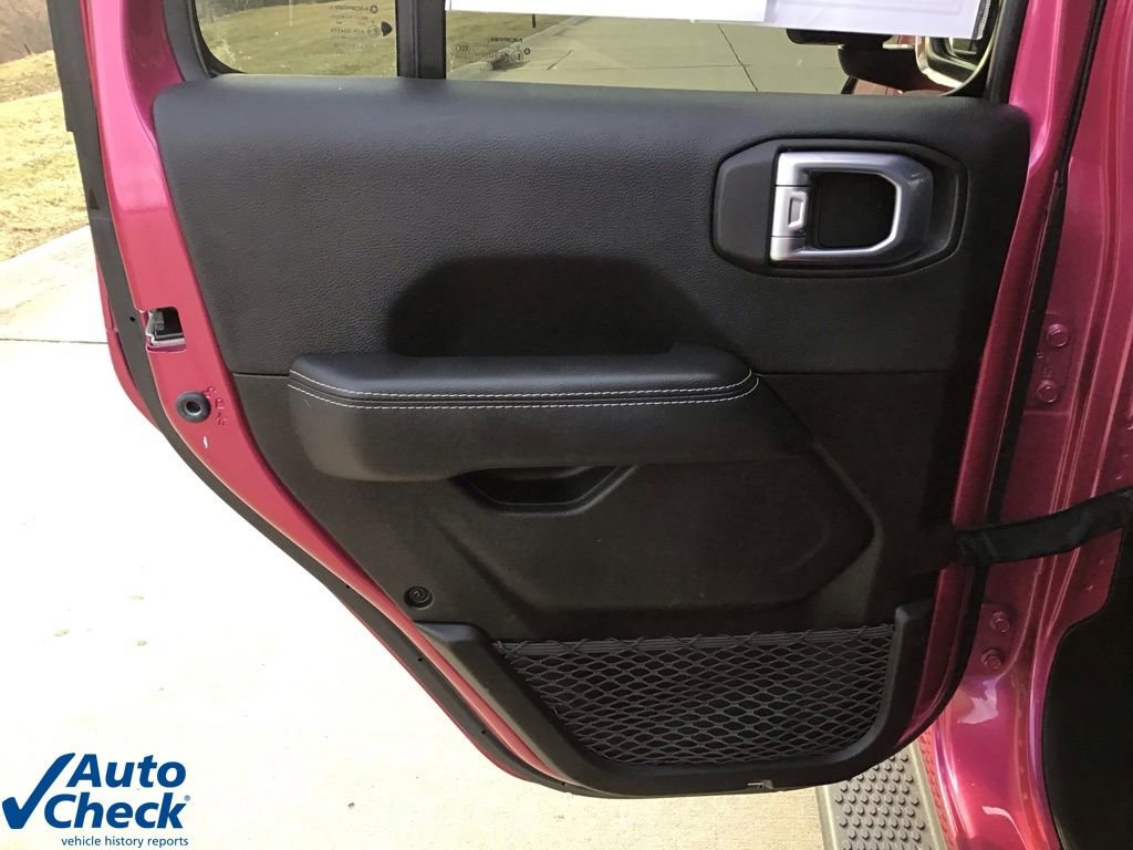 Used 2022 Jeep Wrangler Unlimited Sahara w/ Cold Weather Group image 12