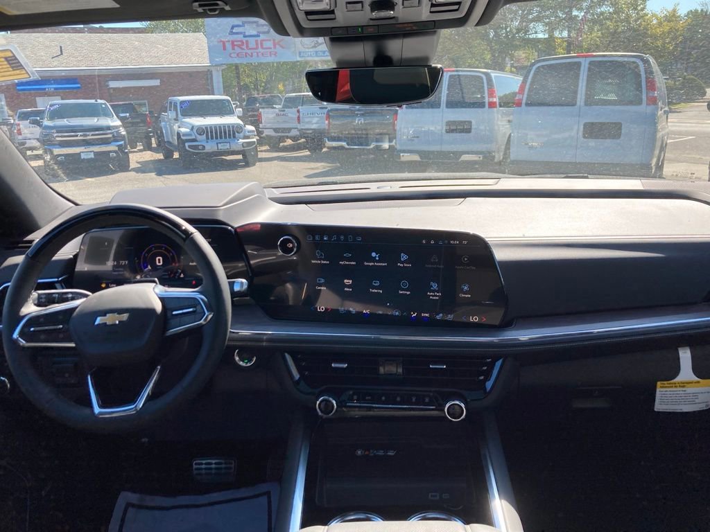 New 2025 Chevrolet Suburban Premier image 11