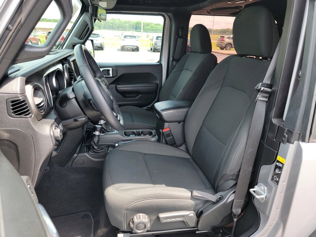 Used 2021 Jeep Wrangler Sport S image 2