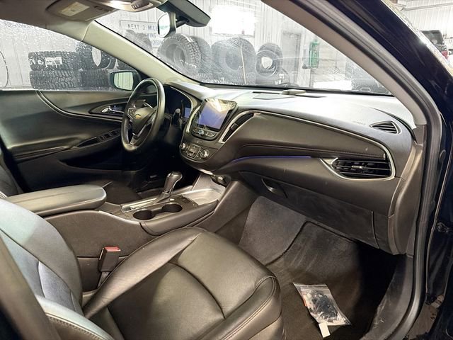 Used 2016 Chevrolet Malibu LT FWD image 12