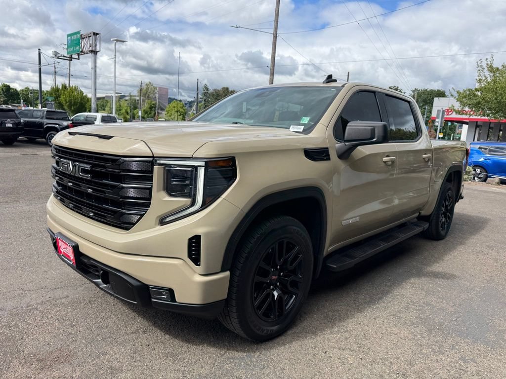 Used 2023 GMC Sierra 1500 Elevation w/ LPO, Elevation Black Package AWD/4WD image 4