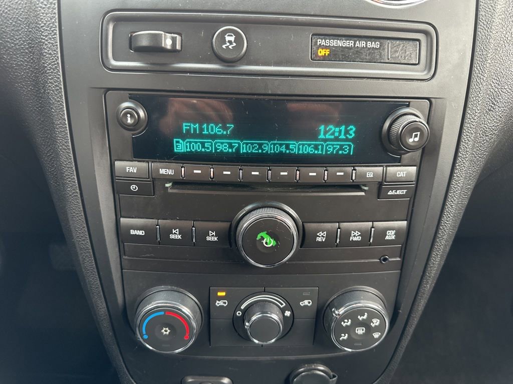 Used 2011 Chevrolet HHR LT FWD image 3