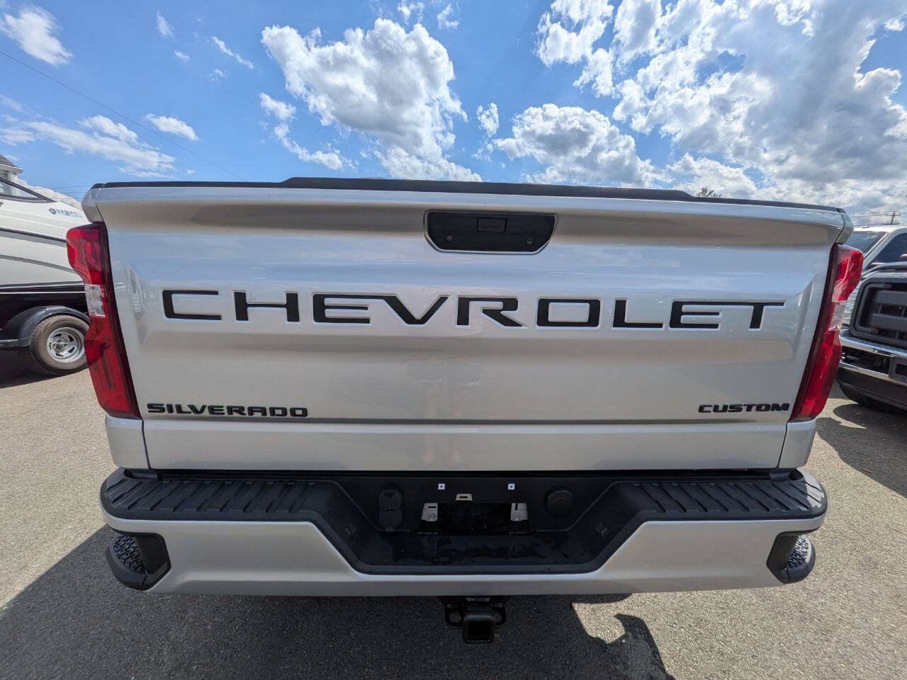 Used 2019 Chevrolet Silverado 1500 Custom w/ Custom Value Package AWD/4WD image 6