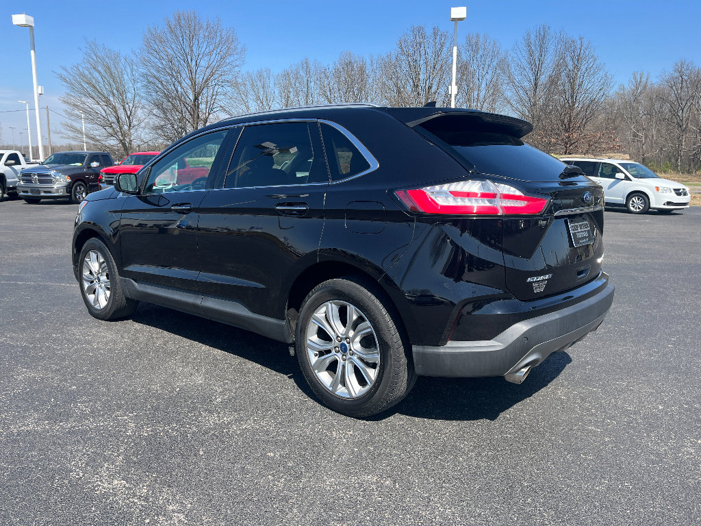 Used 2019 Ford Edge Titanium image 5