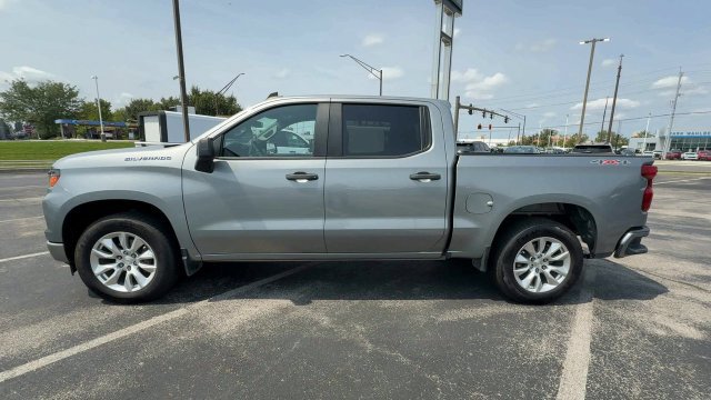 Used 2023 Chevrolet Silverado 1500 Custom AWD/4WD image 5