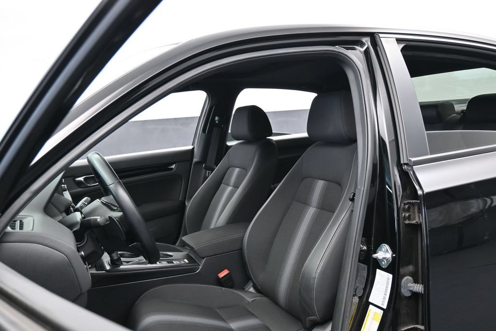 Used 2025 Honda Civic Sport image 10