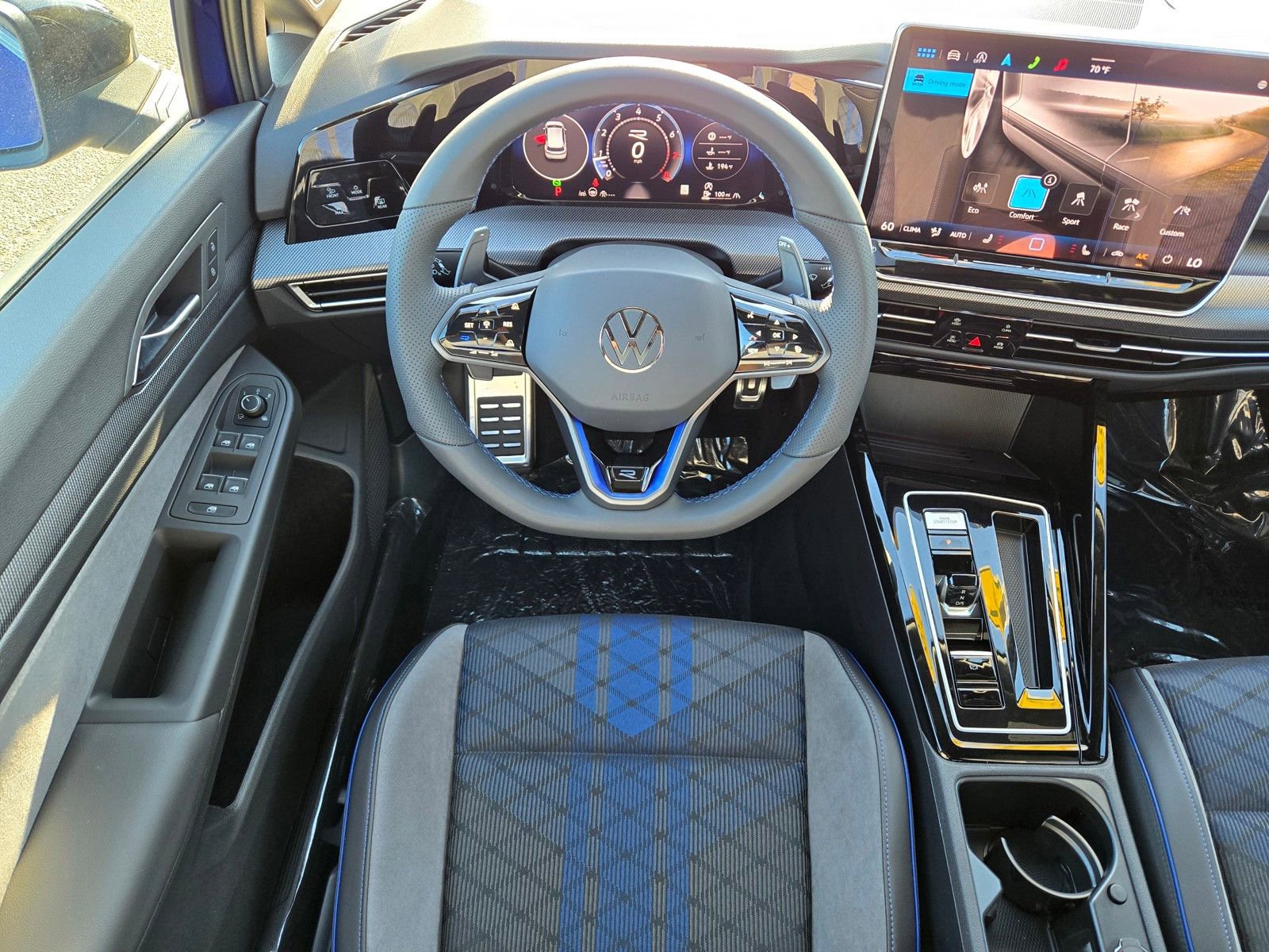 New 2025 Volkswagen Golf w/ Euro Style Package image 8