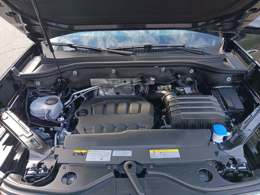 Used 2025 Volkswagen Atlas SE image 21