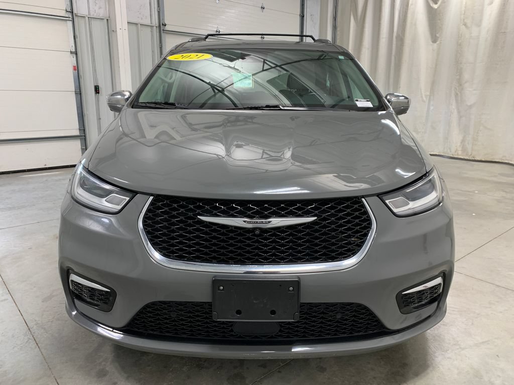 Used 2021 Chrysler Pacifica Limited w/ Premium & Safety Sphere Group AWD/4WD image 35