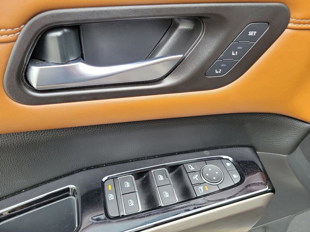 Used 2023 Nissan Pathfinder Platinum w/ Lighting Package (N93) image 20