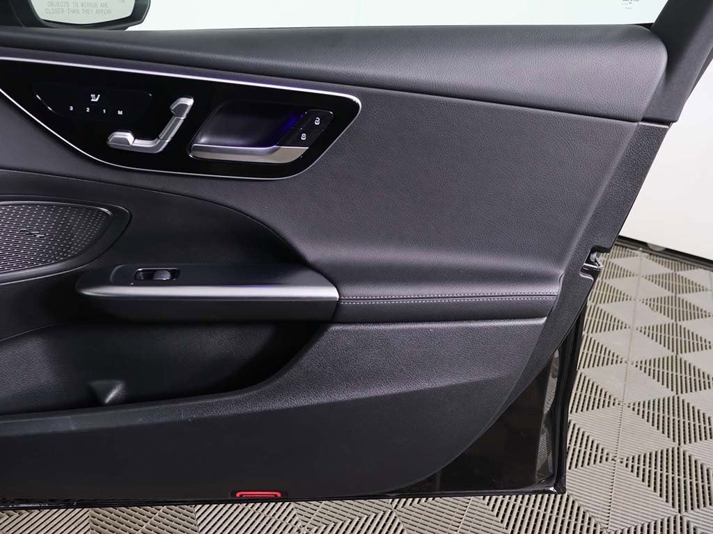 Used 2023 Mercedes-Benz C 300 C 300 image 23