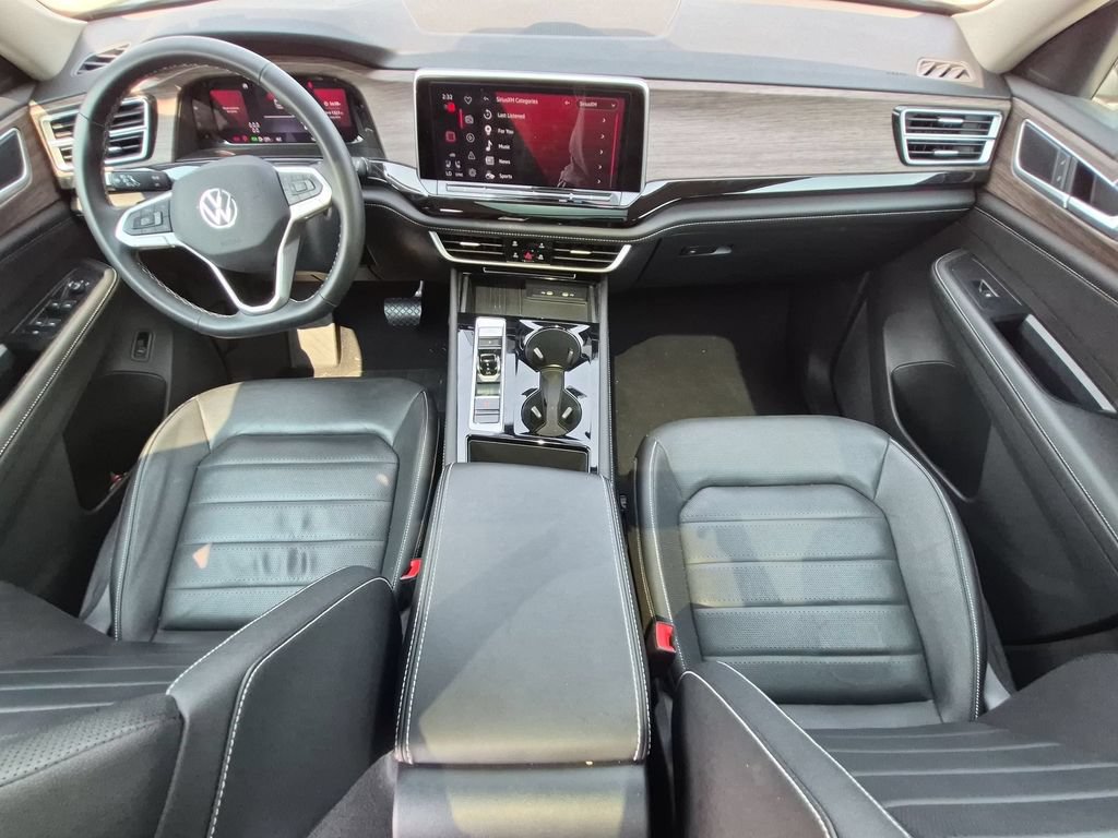 Used 2025 Volkswagen Atlas SEL AWD/4WD image 26
