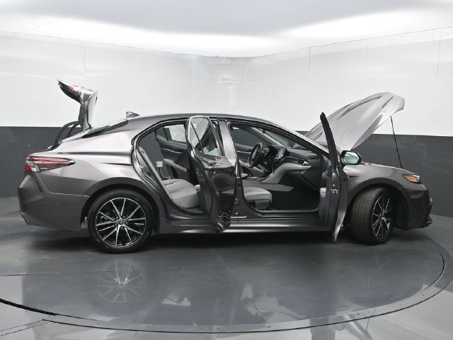 Used 2024 Toyota Camry SE FWD image 36