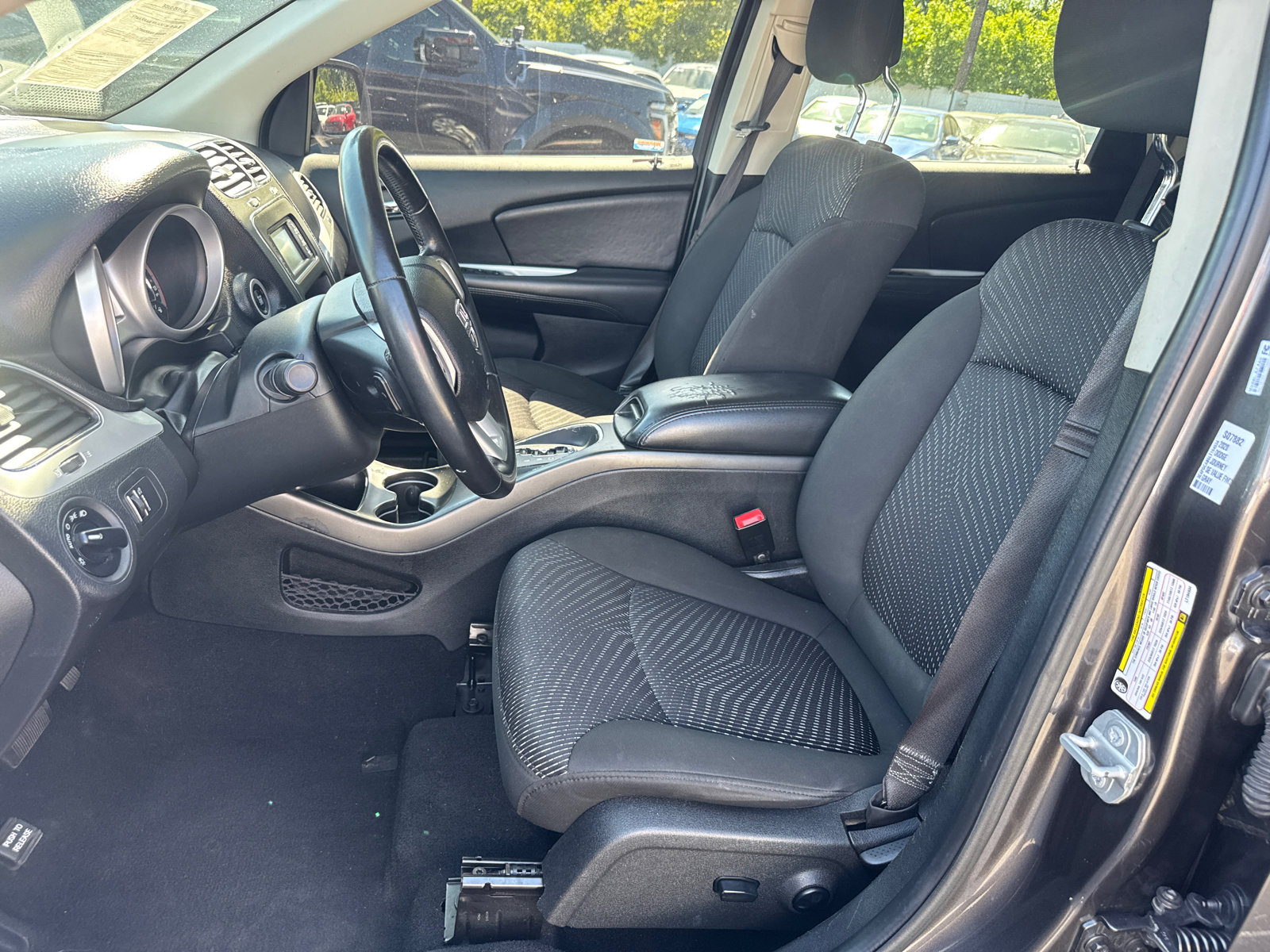 Used 2020 Dodge Journey SE w/ SE Popular Equipment Group FWD image 10