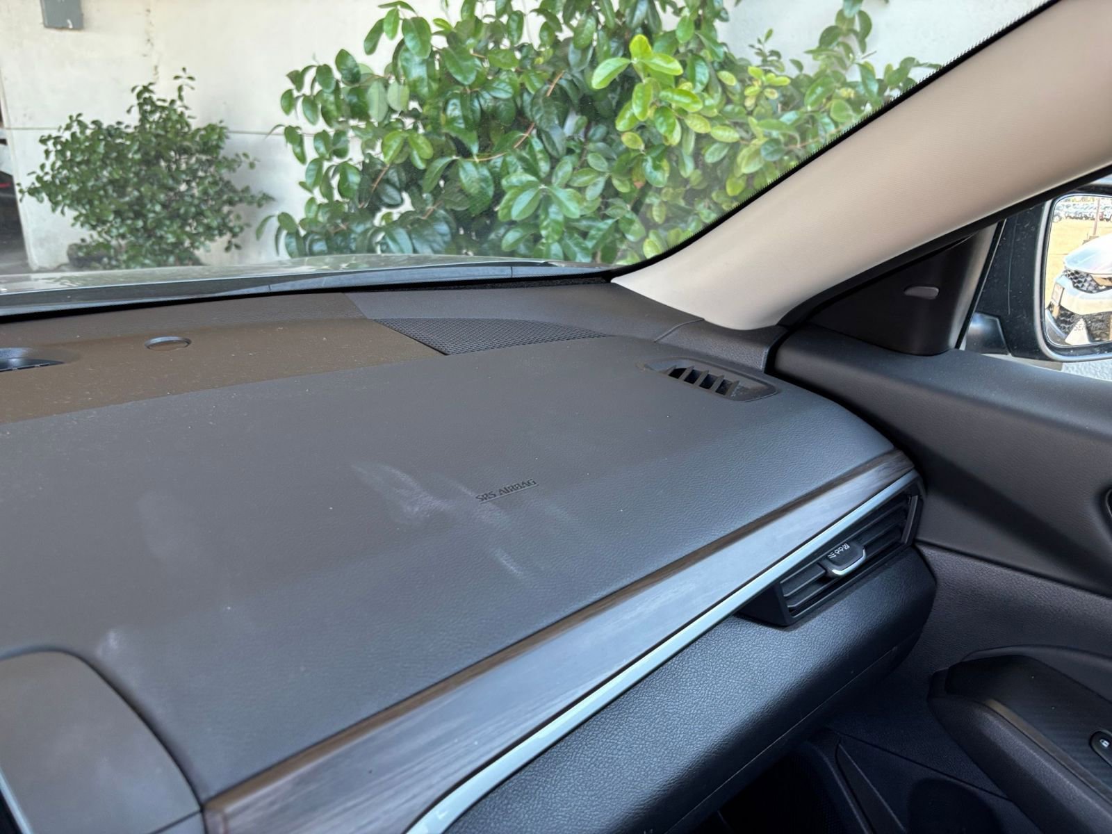 Used 2025 Nissan Altima 2.5 SV FWD image 36