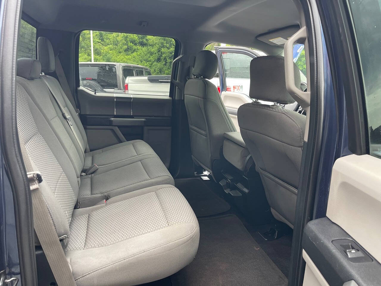 Used 2017 Ford F150 XLT w/ Equipment Group 302A Luxury AWD/4WD image 28
