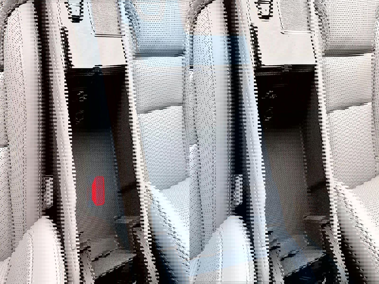 New 2026 Volvo XC90 T8 Ultra w/ Lounge Package image 23