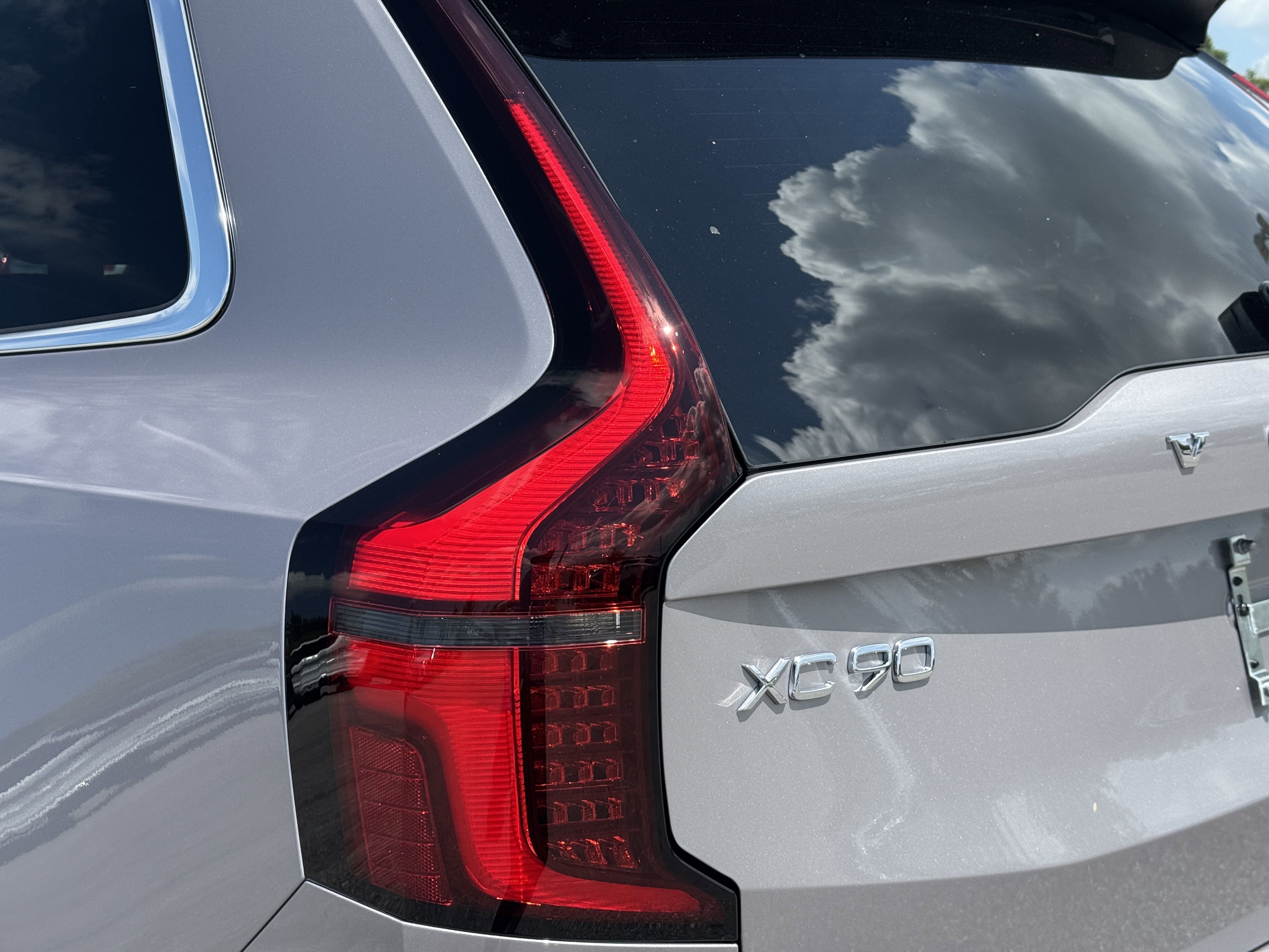 New 2026 Volvo XC90 B6 Plus image 9