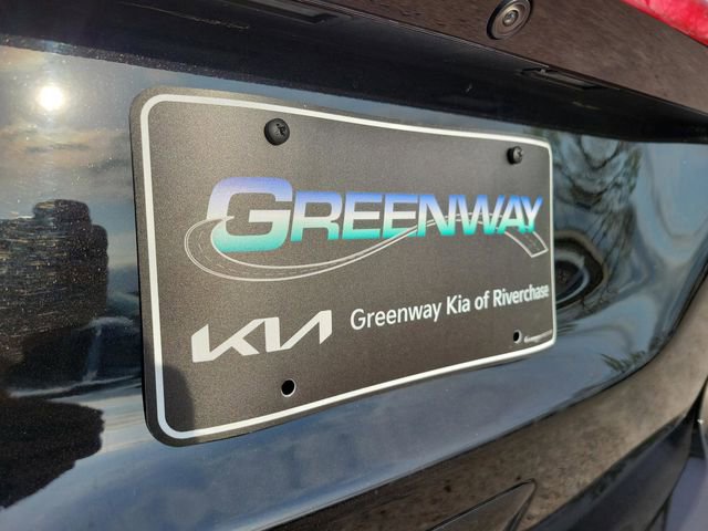 Used 2025 Chrysler Pacifica Select image 36