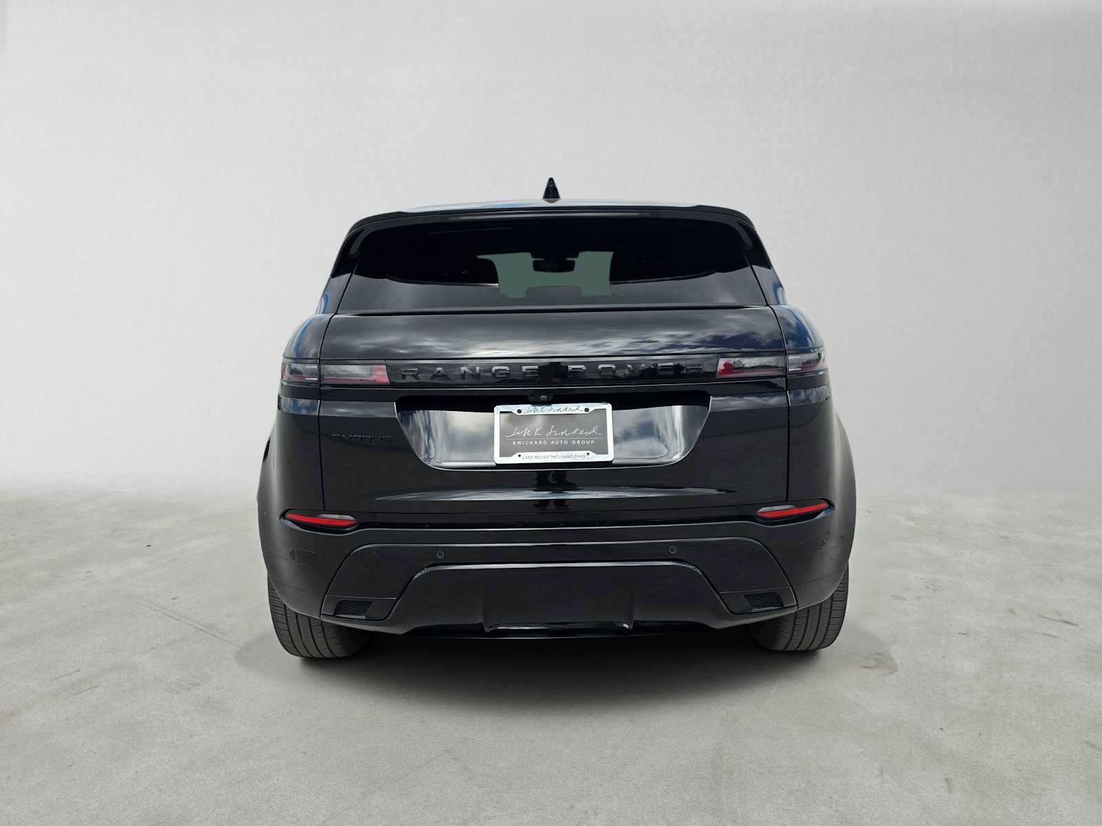 Used 2024 Land Rover Range Rover Evoque Dynamic SE AWD/4WD image 4