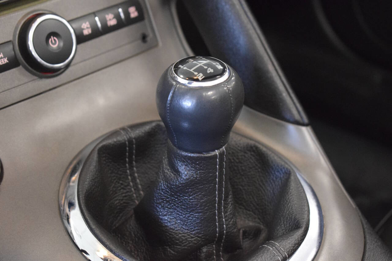 Used 2007 Pontiac Solstice Base 2dr Convertible w/ Premium Package image 46