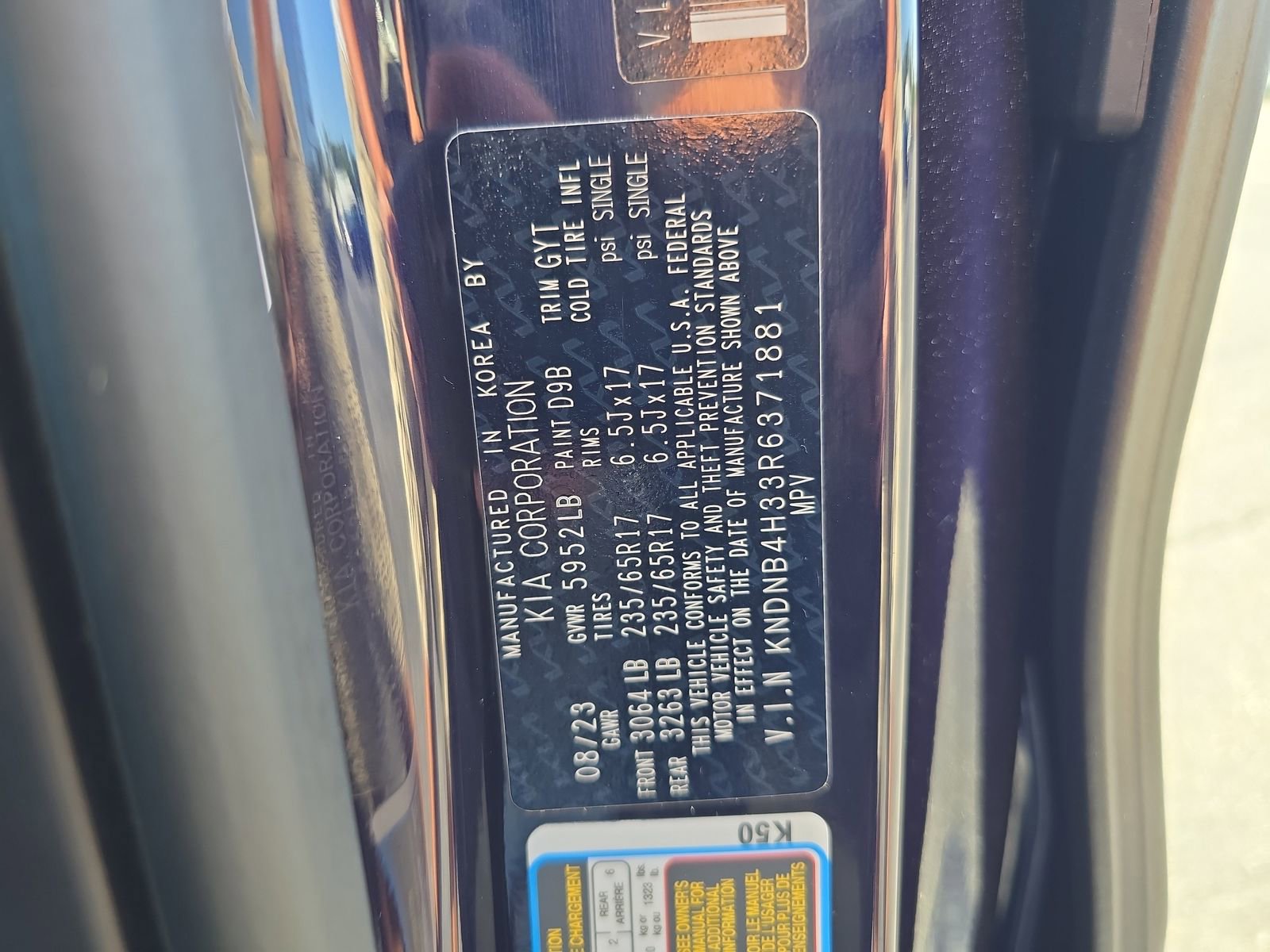 Used 2024 Kia Carnival LX FWD image 30