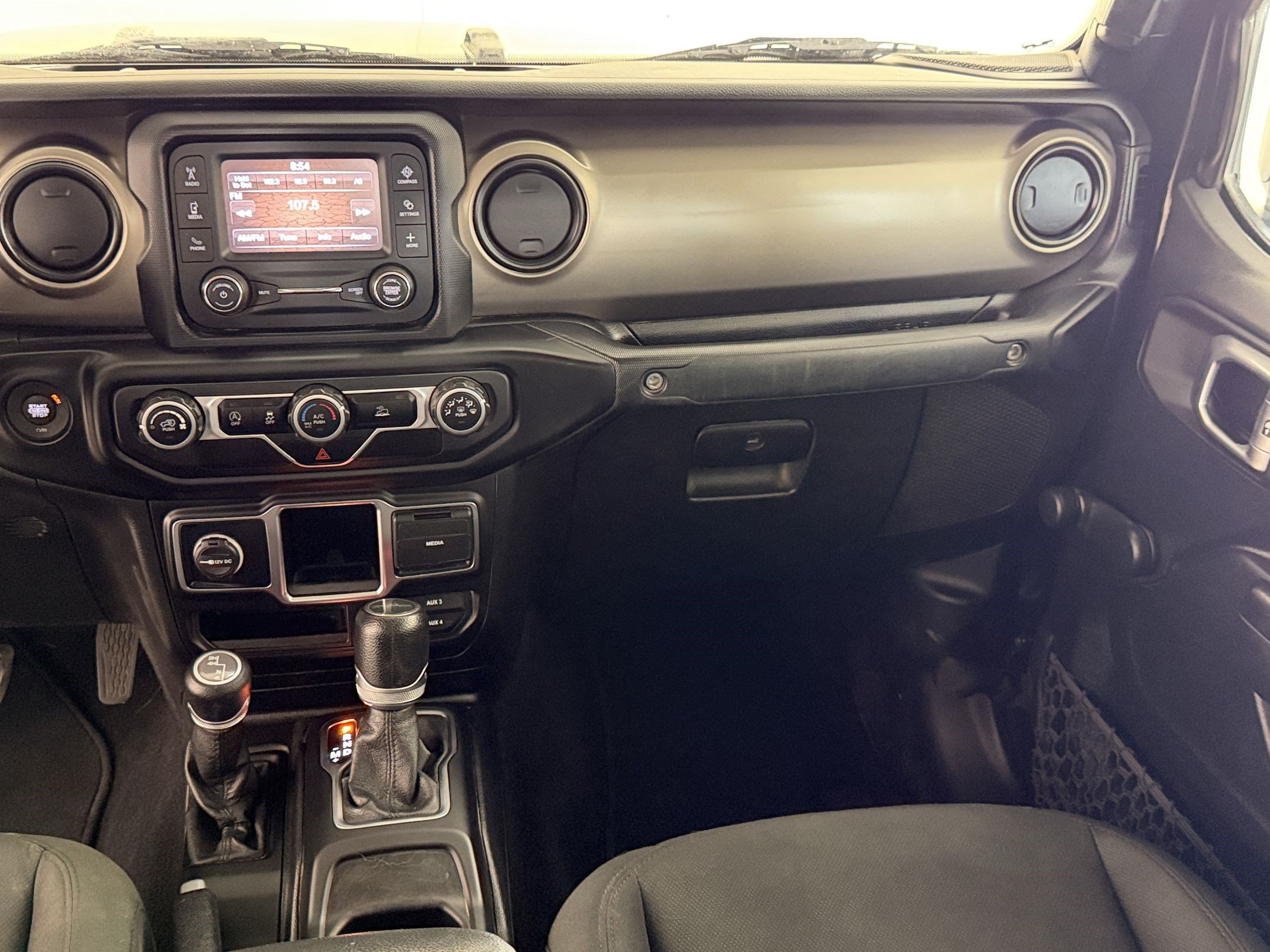Used 2021 Jeep Gladiator Sport AWD/4WD image 27