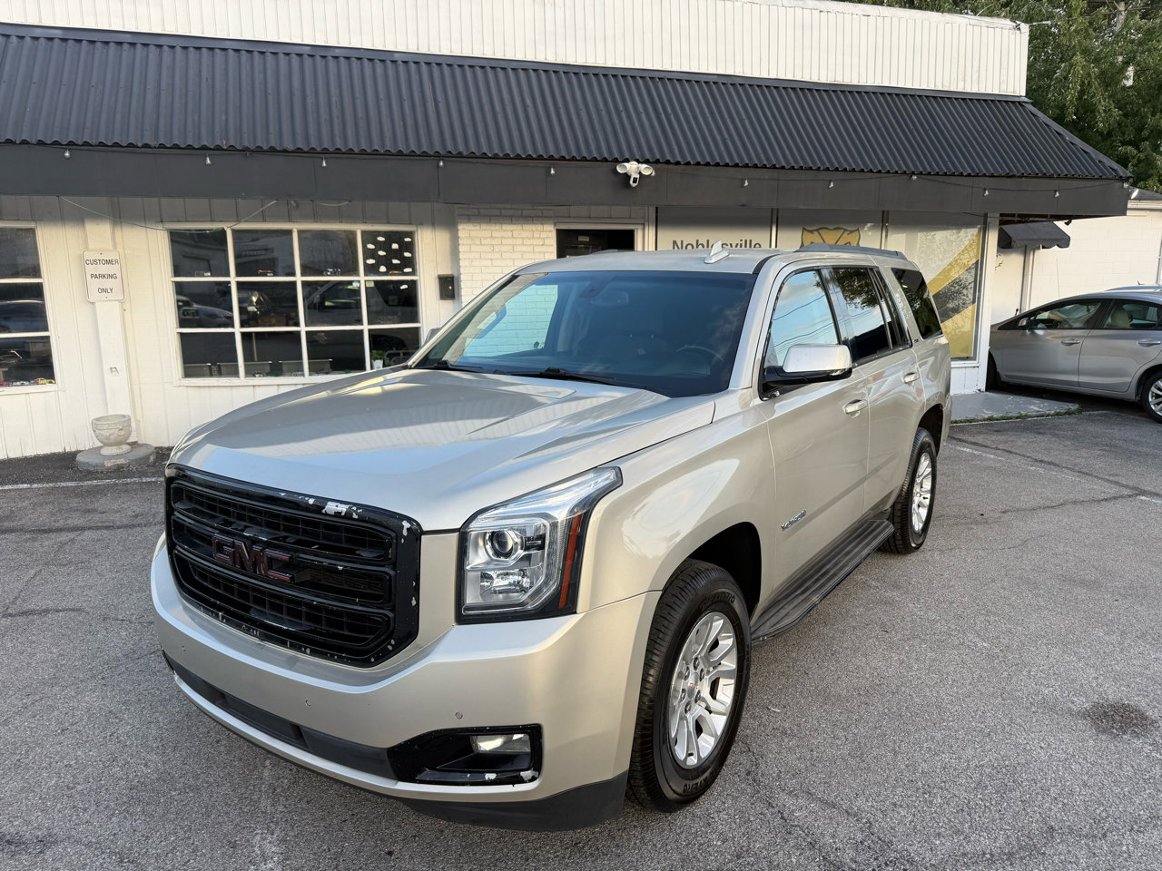 Used 2016 GMC Yukon SLE w/ Convenience Package
