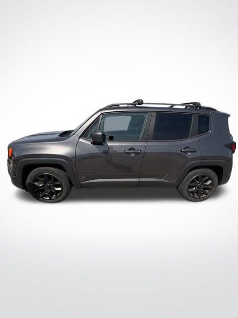 Used 2017 Jeep Renegade Latitude image 2