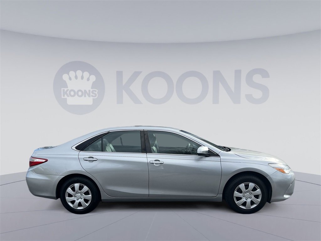 Used 2017 Toyota Camry LE image 8